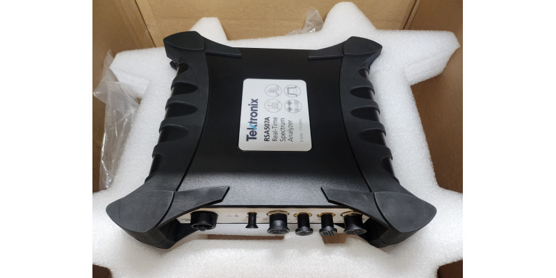 Анализатор спектра Tektronix RSA507A